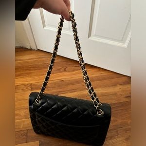 Black quilted shoulder bag